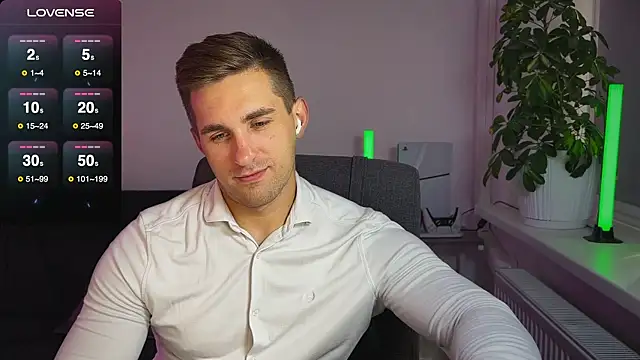 Sweeet  boy online show from September 25, 2025, 12:33 pm