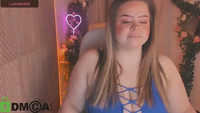 Sheila queen  online show from February 5, 2025, 9:40 pm