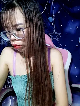   Mai-love19   online show from September 27, 2025, 2:18 am