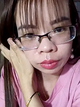   Mai-love19   online show from March 4, 2025, 1:17 pm