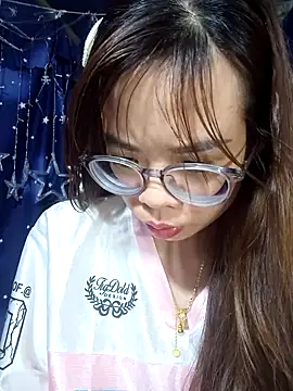   Mai-love19   online show from March 31, 2026, 12:01 am