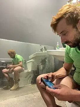 Snapshot of afTerparTycloudz chatting on March 14, 2025, 1:37 am afTerparTycloudz online show from March 14, 2025, 1:37 am