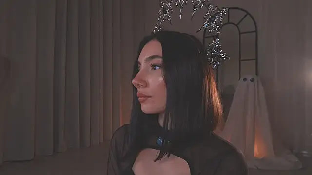 Snapshot of AmyArmstrong chatting on October 11, 2025, 12:44 am AmyArmstrong online show from October 11, 2025, 12:44 am