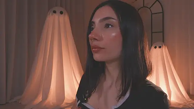 Snapshot of AmyArmstrong chatting on October 18, 2025, 12:12 am AmyArmstrong online show from October 18, 2025, 12:12 am