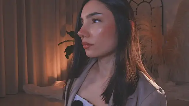 Snapshot of AmyArmstrong chatting on October 6, 2025, 12:45 am AmyArmstrong online show from October 6, 2025, 12:45 am