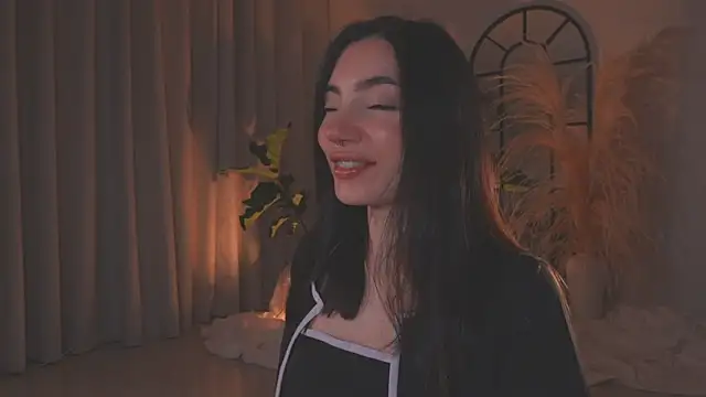 Snapshot of AmyArmstrong chatting on September 25, 2025, 11:44 pm AmyArmstrong online show from September 25, 2025, 11:44 pm