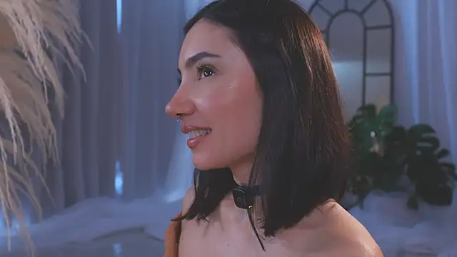 AmyArmstrong online show from November 17, 2025, 9:30 pm