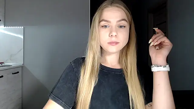 Snapshot of Sunbeam_ chatting on October 13, 2025, 7:37 pm Sunbeam online show from October 13, 2025, 7:37 pm