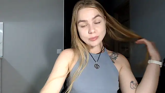 Snapshot of Sunbeam_ chatting on May 19, 2026, 8:27 pm Sunbeam online show from May 19, 2026, 8:27 pm