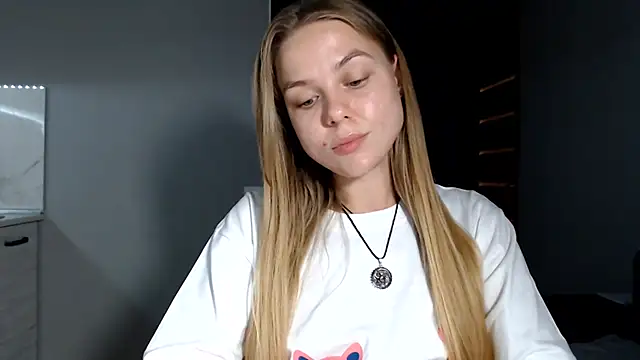 Snapshot of Sunbeam_ chatting on June 16, 2026, 8:42 pm Sunbeam online show from June 16, 2026, 8:42 pm
