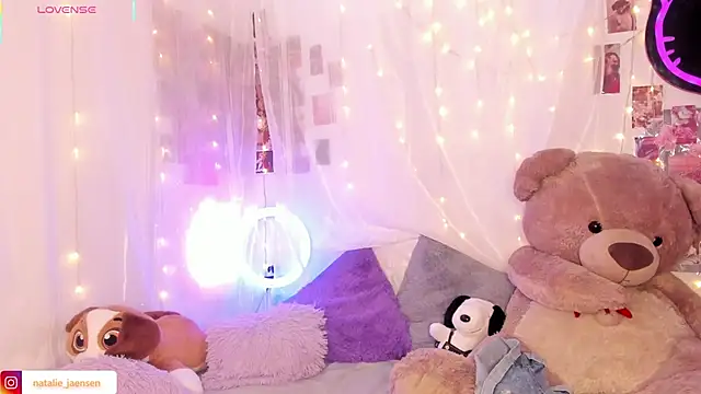 Snapshot of natalie_jaensen chatting on February 6, 2026, 10:06 pm natalie jaensen online show from February 6, 2026, 10:06 pm