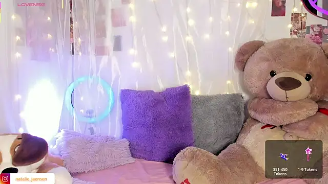 Snapshot of natalie_jaensen chatting on February 17, 2026, 11:57 pm natalie jaensen online show from February 17, 2026, 11:57 pm