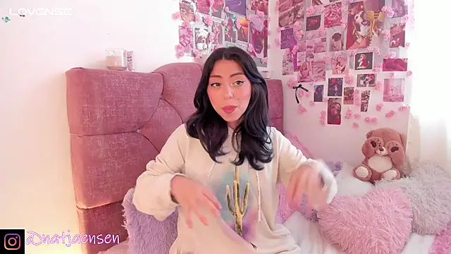 natalie jaensen online show from February 14, 2025, 11:42 am