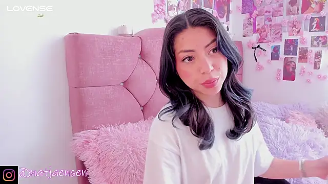 natalie jaensen online show from March 13, 2025, 2:33 pm