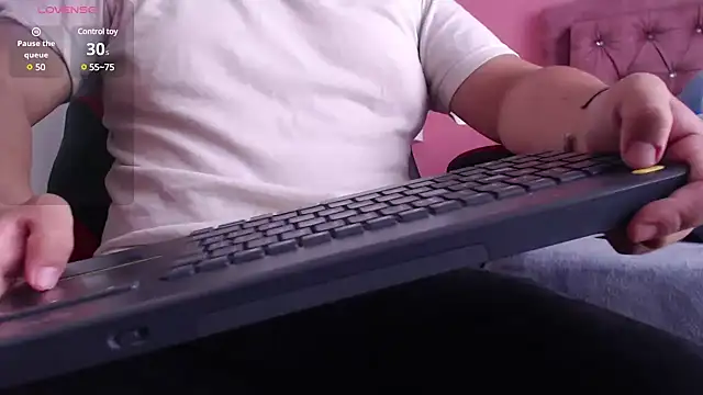 oliver price1 online show from March 12, 2025, 8:20 pm