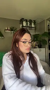 Snapshot of DaniDusan_ chatting on October 7, 2025, 4:41 pm DaniDusan  online show from October 7, 2025, 4:41 pm