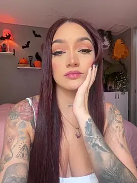 Snapshot of DaniDusan_ chatting on October 29, 2025, 6:29 pm DaniDusan  online show from October 29, 2025, 6:29 pm