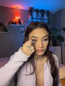 Snapshot of DaniDusan_ chatting on September 22, 2025, 10:32 am DaniDusan  online show from September 22, 2025, 10:32 am