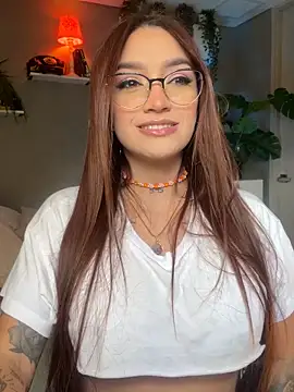 Snapshot of DaniDusan_ chatting on October 3, 2025, 4:19 pm DaniDusan  online show from October 3, 2025, 4:19 pm