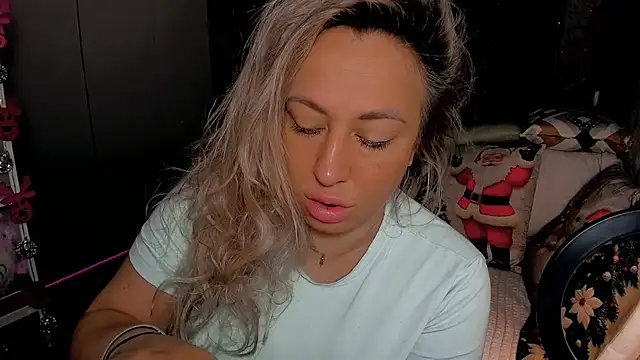 CumOnMy Tits online show from December 15, 2025, 1:11 am