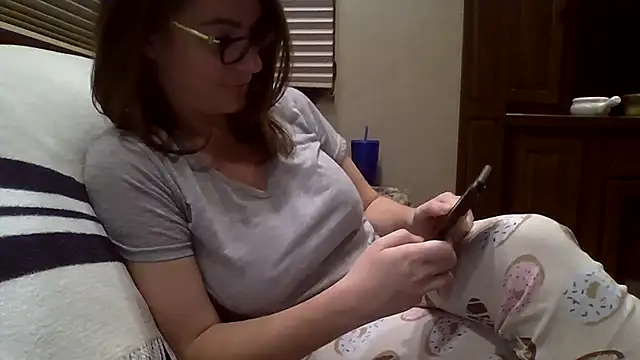 Milfywaysx online show from September 18, 2025, 3:20 am