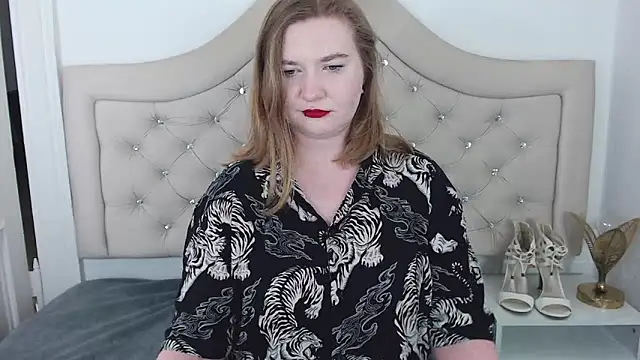 LaraDream online show from February 3, 2025, 11:58 pm