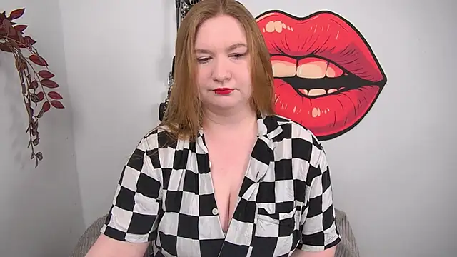 LaraDream online show from April 8, 2026, 4:19 pm