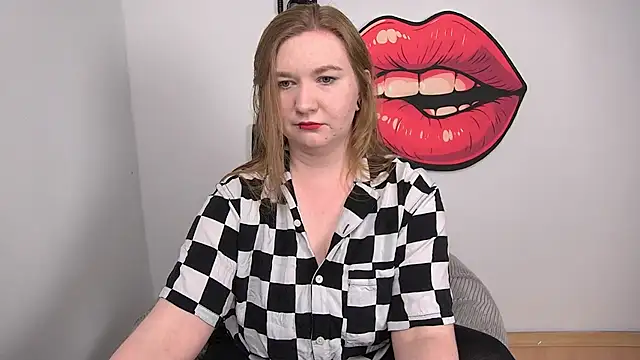 Snapshot of LaraDream chatting on October 7, 2025, 2:29 pm LaraDream online show from October 7, 2025, 2:29 pm