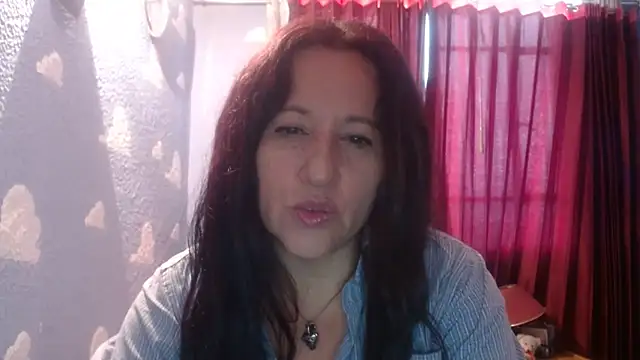 Snapshot of valeriapinter chatting on February 17, 2026, 1:08 pm valeriapinter online show from February 17, 2026, 1:08 pm