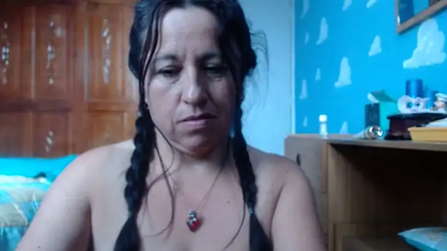 valeriapinter online show from January 5, 2026, 5:27 pm