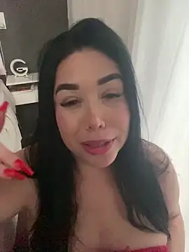 Snapshot of Miss_Scarllett chatting on November 17, 2025, 8:57 pm Miss Scarllett online show from November 17, 2025, 8:57 pm