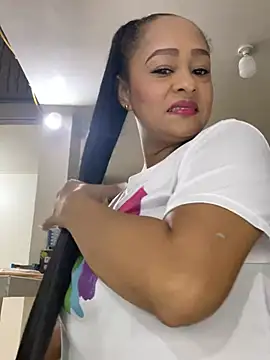 Snapshot of sofia_xxx02 chatting on March 11, 2025, 12:06 pm sofia xxx02 online show from March 11, 2025, 12:06 pm