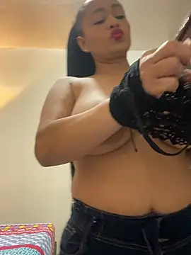 Snapshot of sofia_xxx02 chatting on February 11, 2026, 12:05 pm sofia xxx02 online show from February 11, 2026, 12:05 pm