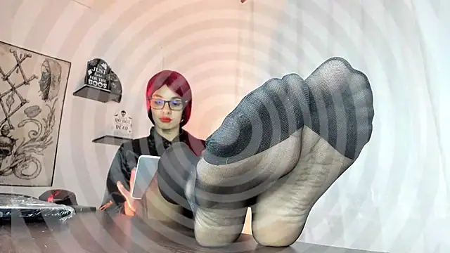 luci fer devil online show from February 9, 2025, 12:06 am