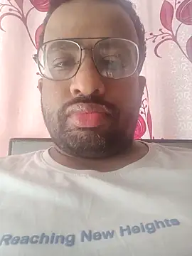 Snapshot of Sammy6432 chatting on October 23, 2025, 8:02 am Sammy6432 online show from October 23, 2025, 8:02 am