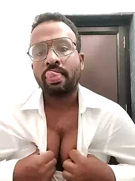 Snapshot of Sammy6432 chatting on October 15, 2025, 6:44 am Sammy6432 online show from October 15, 2025, 6:44 am