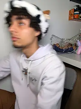 bigryann23 online show from November 4, 2025, 12:25 am